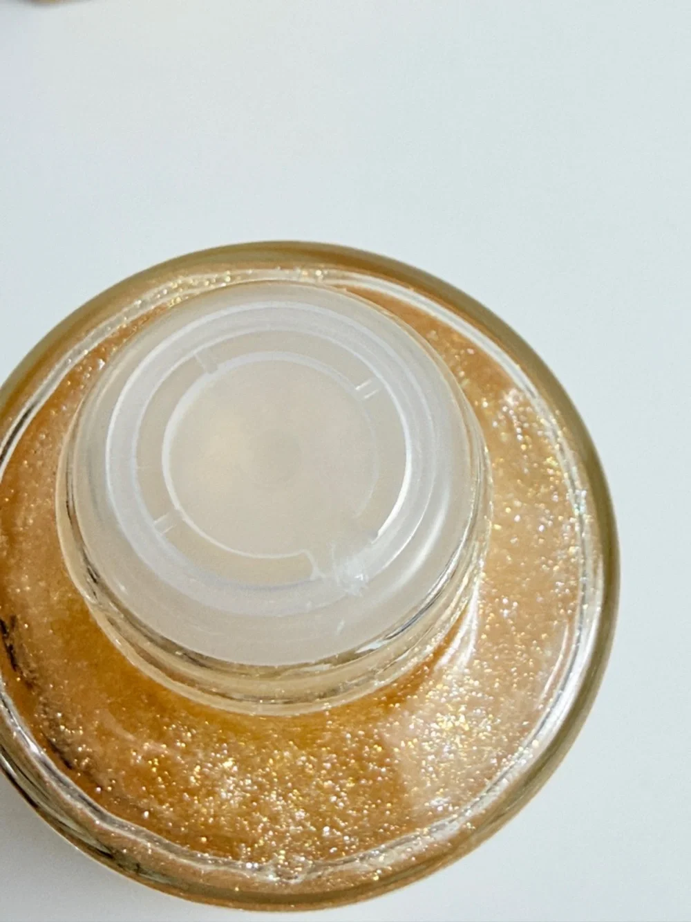 Ellis Brooklyn Vanilla Milk Shimmering Body Oil — Gold - Picture 2 of 4